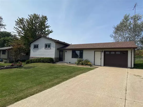 612 Jamie St, Dodgeville, WI 53533