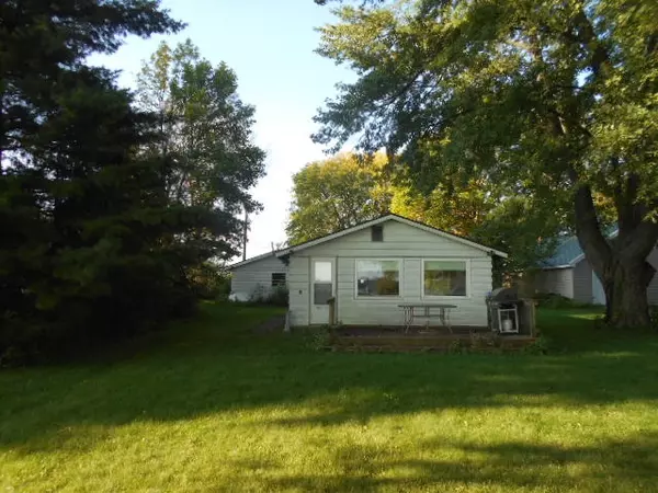 W10330 Sunny Point Rd, Beaver Dam, WI 53916