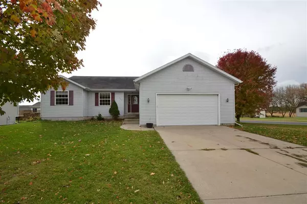 469 Colby Blvd, Poynette, WI 53955