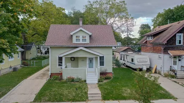 1219 Hackett St, Beloit, WI 53511