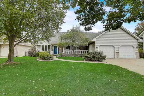 212 Fairbrook Dr, Waunakee, WI 53597