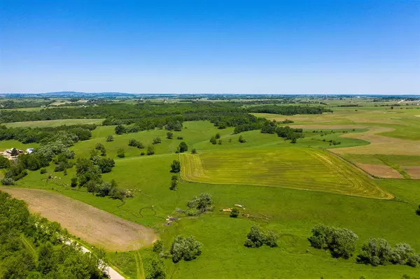 Blanchardville, WI 53516,216.42 Ac County Road A