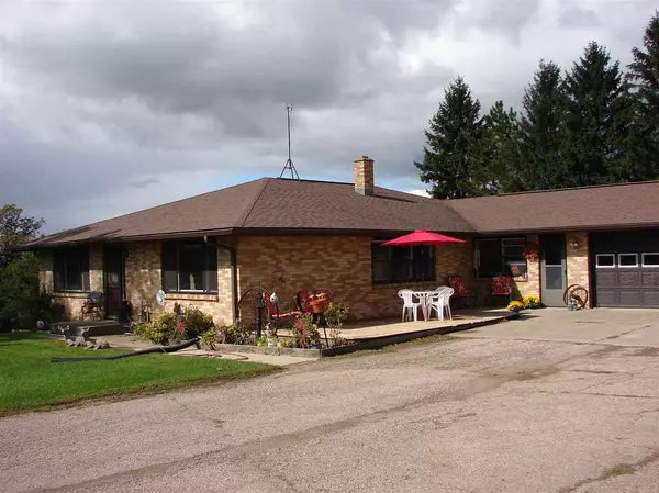 Dodgeville, WI 53533-9141,4220 County Road B