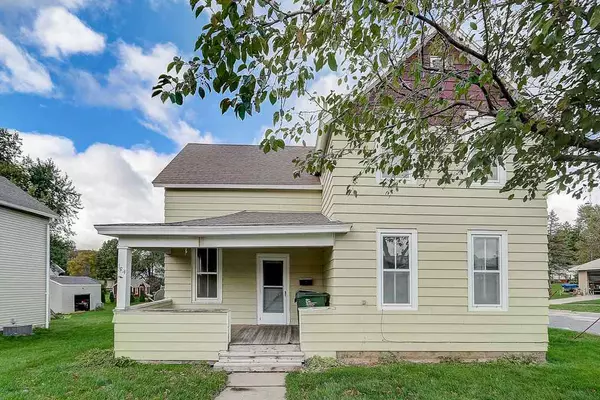 Lancaster, WI 53813,154 N Harrison St