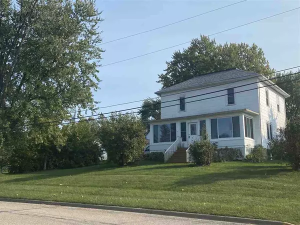 Montfort, WI 53569,207 E Maple St