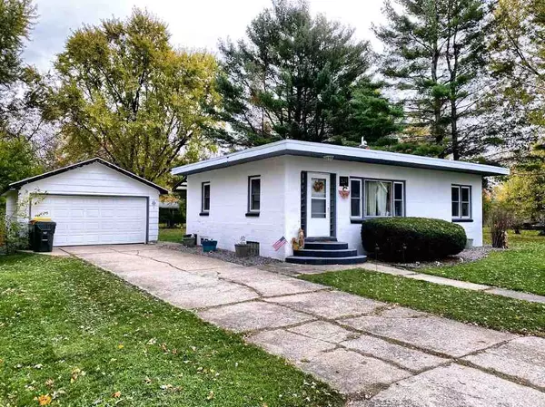 521 S Preston Ave, Reedsburg, WI 53959