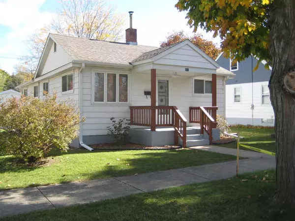 804 N Wacouta Ave, Prairie Du Chien, WI 53821