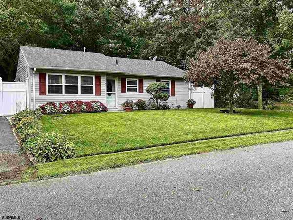 303 Candle Lake Dr, Little Egg Harbor Township, NJ 08087