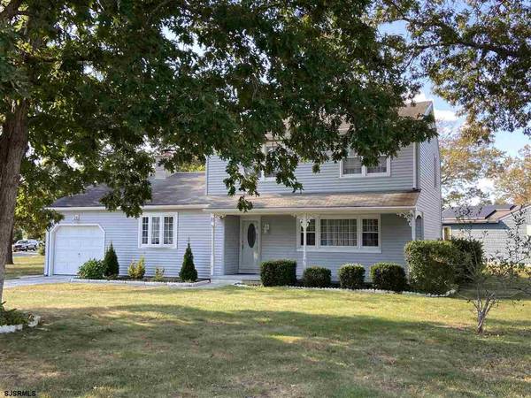 8 Kingsley Dr, Egg Harbor Township, NJ 08234