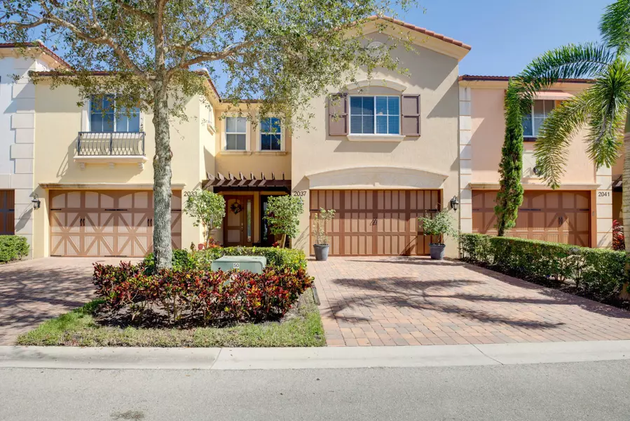 2037 Foxtail View CT, West Palm Beach, FL 33411