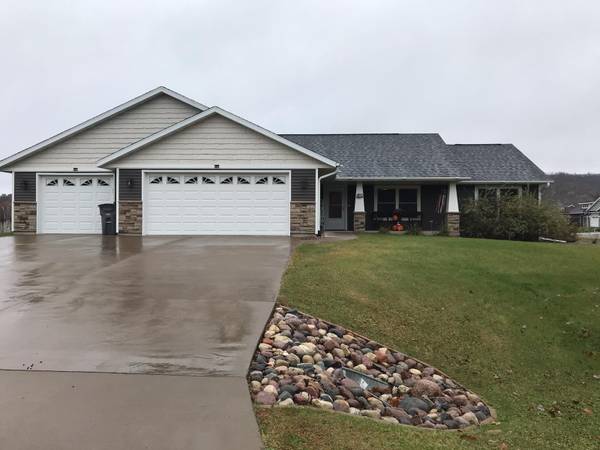 N8334 McWain Dr, Holland, WI 54636