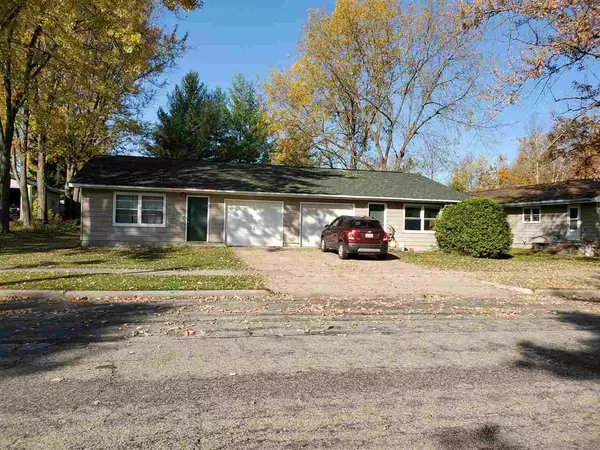 220-262 S Preston Ave, Reedsburg, WI 53959