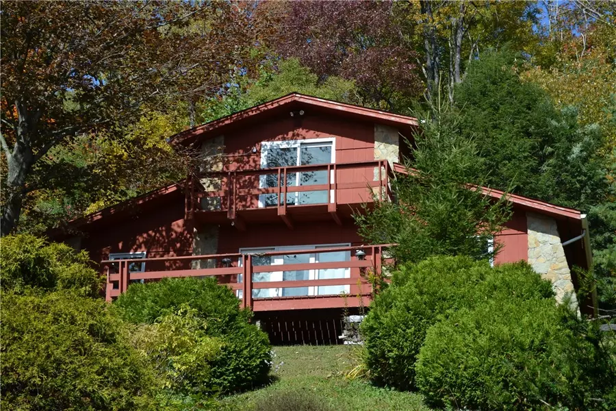 153 Alpine Heights Rd., Champion, PA 15622