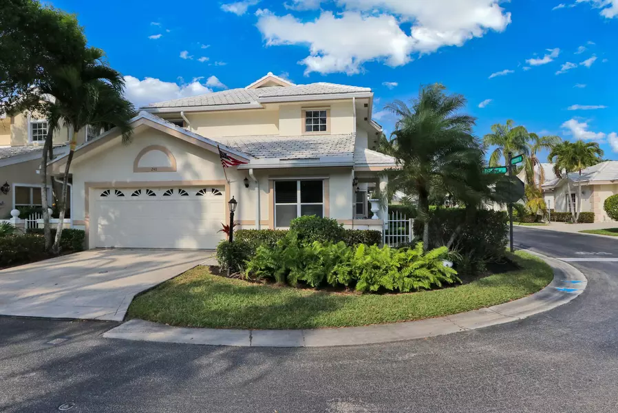 240 E Canterbury DR, Palm Beach Gardens, FL 33418