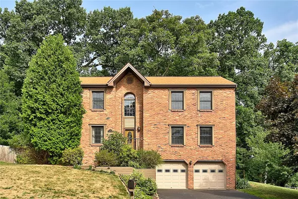 122 Woodbine Drive, Cranberry Township, PA 16066