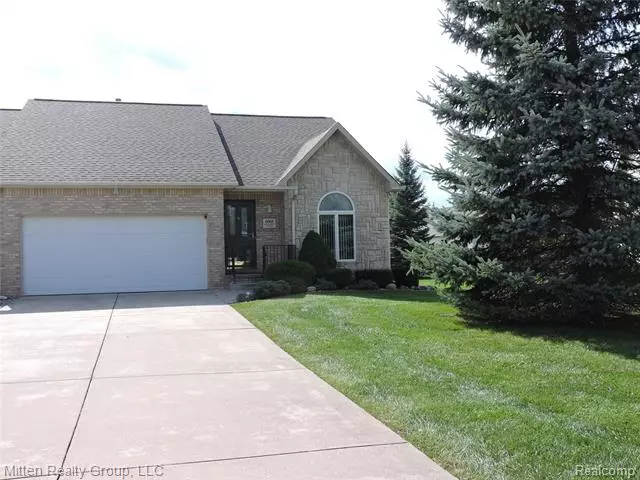 6068 BELMONT CRT, Grand Blanc, MI 48439