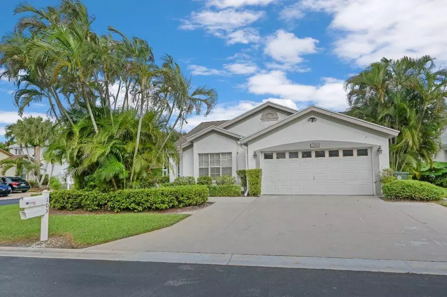 103 Pacer LN, Greenacres, FL 33413