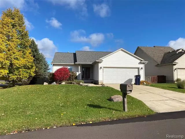 2633 CIRCLE PINE CRT, Howell, MI 48843