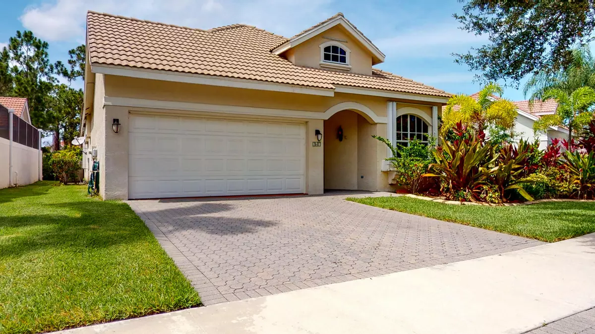 Port Saint Lucie, FL 34986,767 SW Munjack CIR