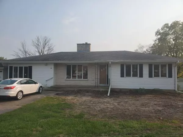 735 K St, Reedsburg, WI 53959-1805