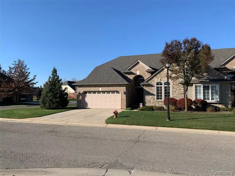 30580 BERGHWAY Trail, Warren, MI 48092 6334