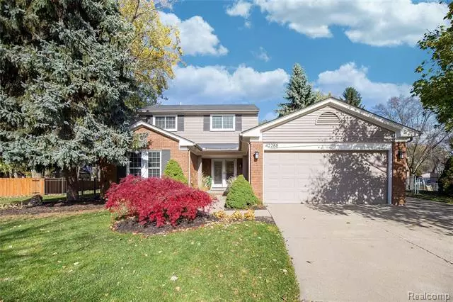 42288 FULTON CRT, Sterling Heights, MI 48313