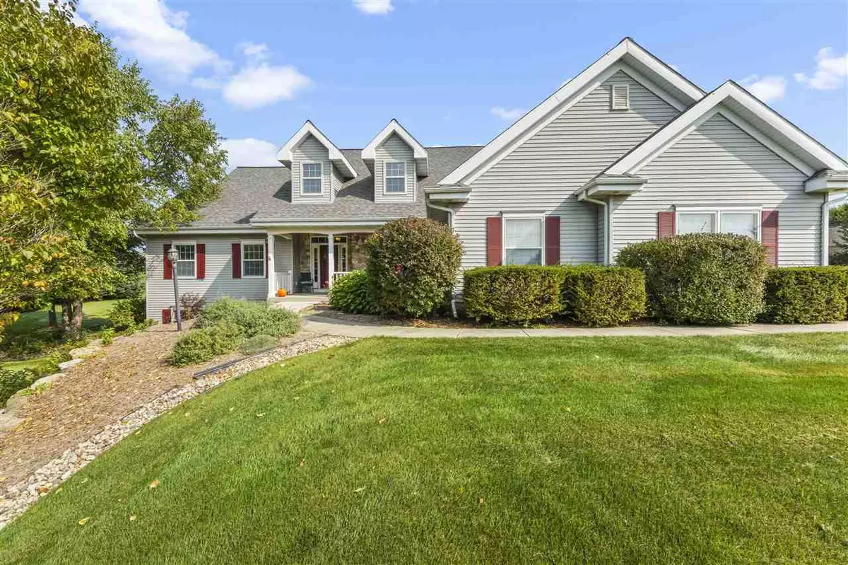 Verona, WI 53593,7632 Heather Knoll Ln