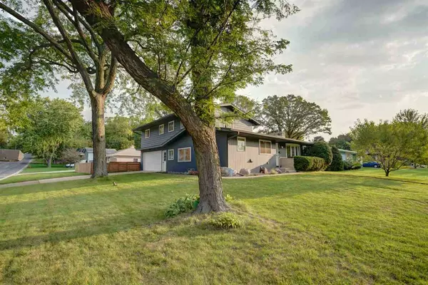 Monona, WI 53716,209 KINGS ROW