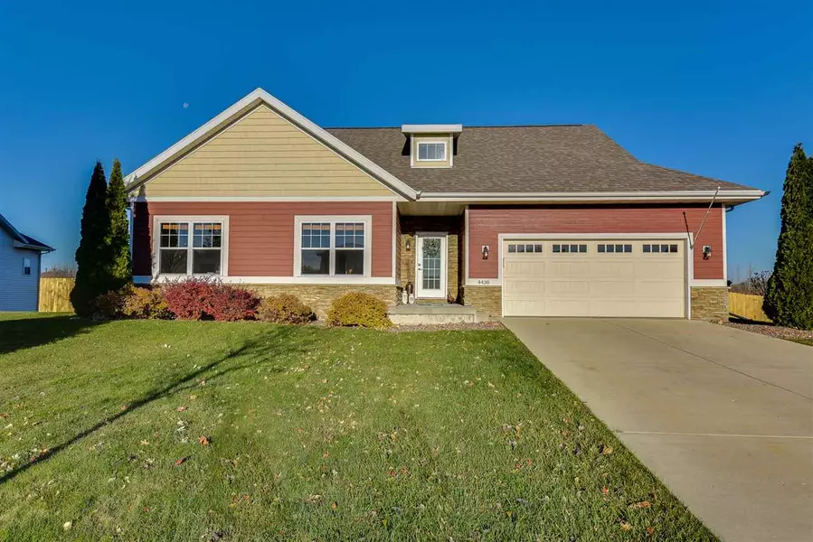 4438 Snowy Ridge Tr, Windsor, WI 53598