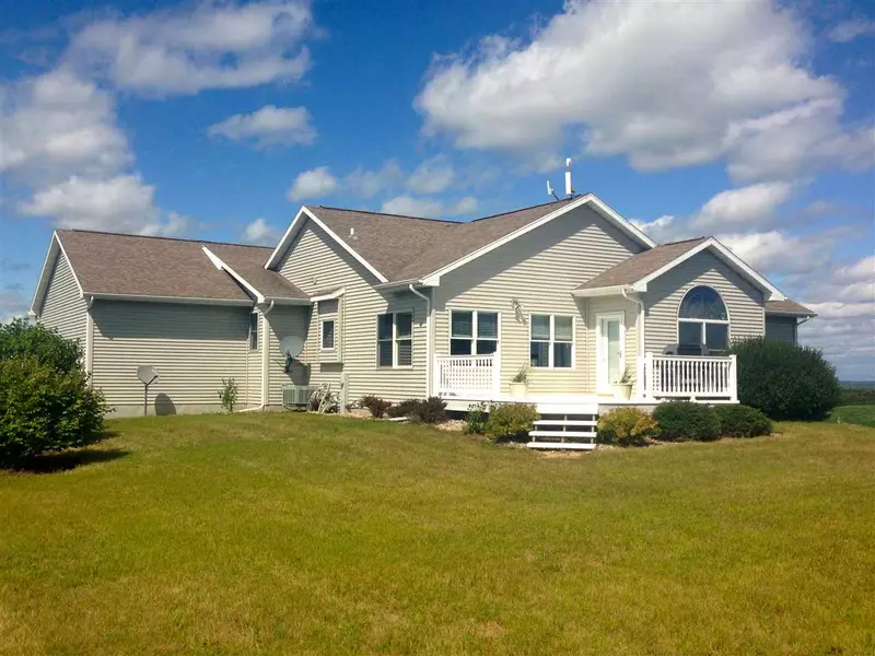 W3939 VISTA LN, Belleville, WI 53508