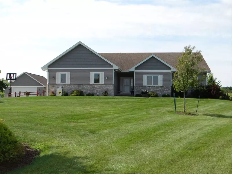 W2859 Fonda Ln, Belleville, WI 53508