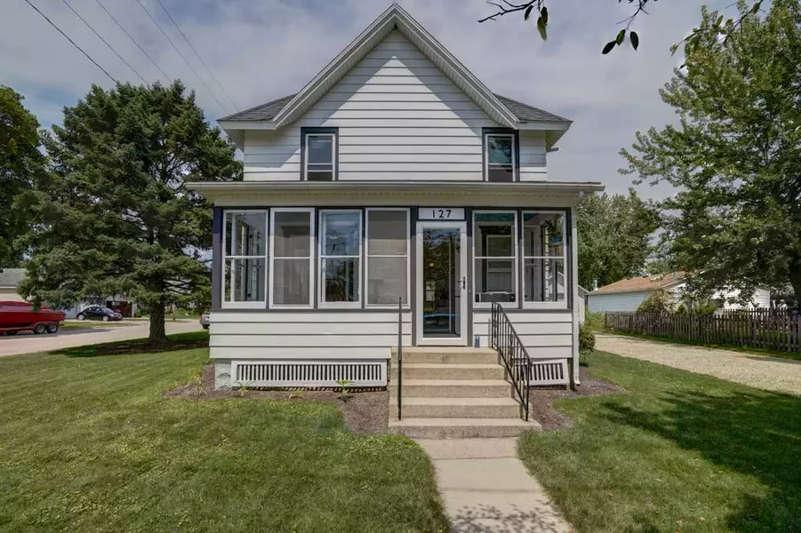 127 W Church St, Belleville, WI 53508