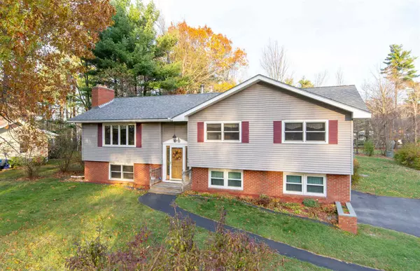 56 Barbara TER, Colchester, VT 05446