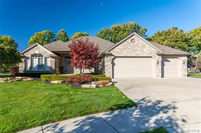 46259 LOOKOUT DR, Macomb, MI 48044