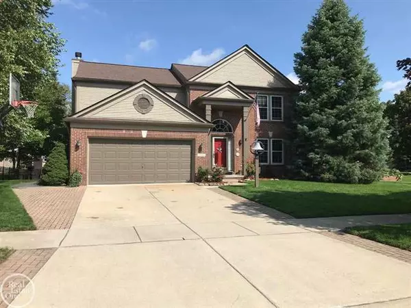 17943 SALINAS RIVER WAY, Macomb, MI 48042