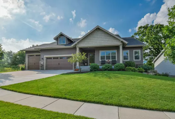 2425 Stone Crest Dr, Stoughton, WI 53589