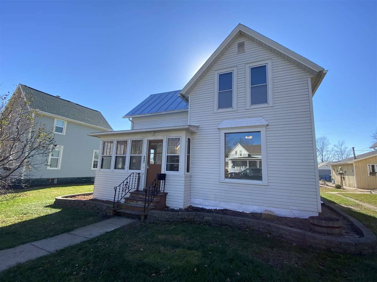 540 1st St, Baraboo, WI 53913