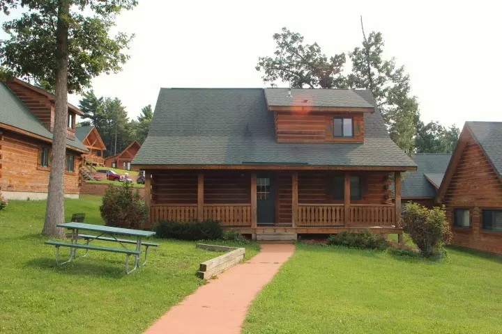 816 Waterslide Ct, Warrens, WI 54666