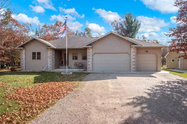 954 Round Oak, Nekoosa, WI 54457