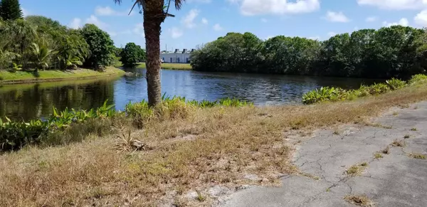 Jensen Beach, FL 34957,652 Savannah RD