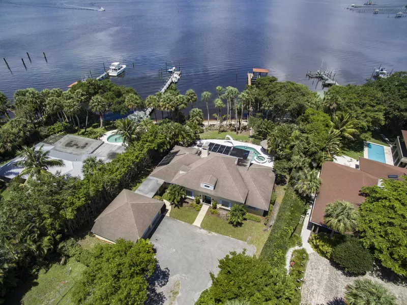 111 N Sewalls Point RD, Sewalls Point, FL 34996