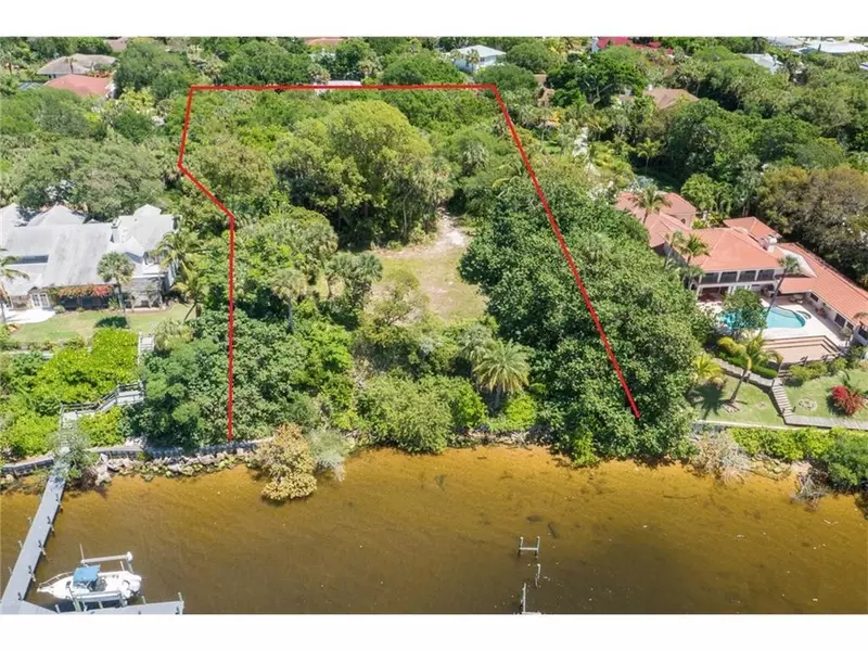 15 Mandalay RD, Sewalls Point, FL 34996