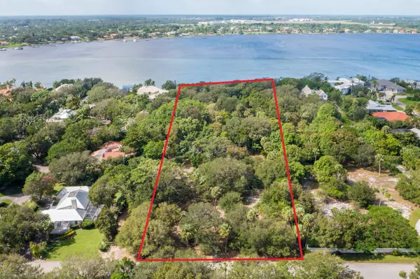 114 S River RD, Sewalls Point, FL 34996