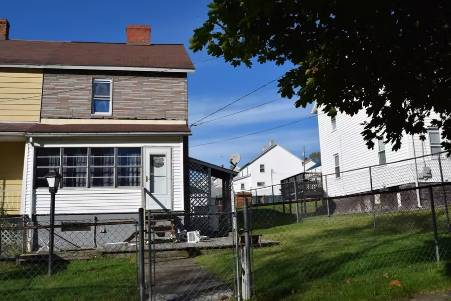 603 West St, New Salem, PA 15468