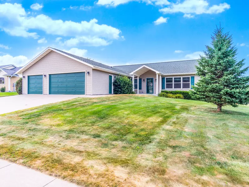 949 Meadow View St, Bangor, WI 54614