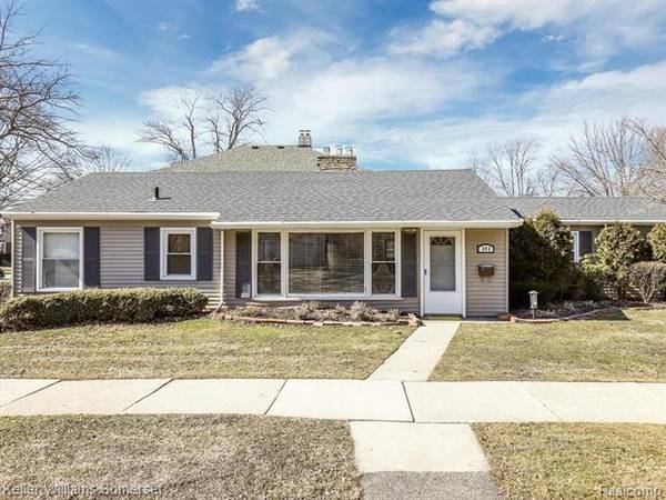 343 BEAUPRE AVE, Grosse Pointe Farms, MI 48236