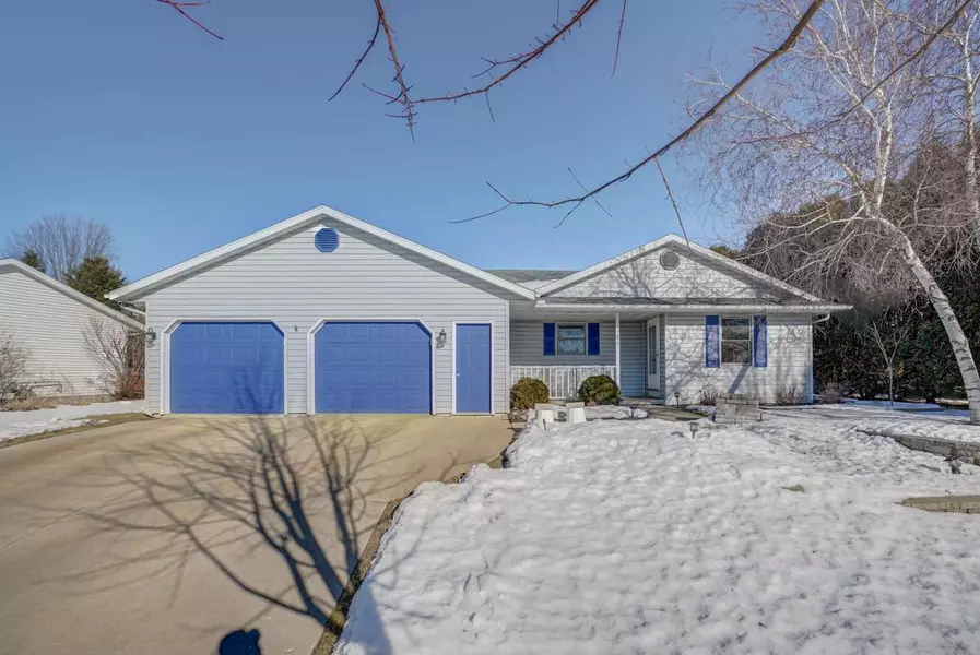 617 Anne Dr, Stoughton, WI 53589