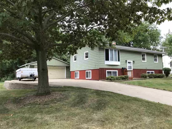 Stoughton, WI 53589,503 West St