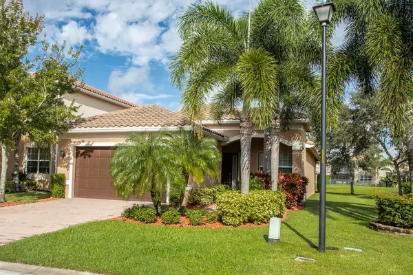 8339 Calabria Lakes DR, Boynton Beach, FL 33473