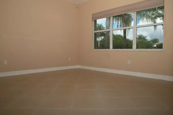 Boynton Beach, FL 33473,8339 Calabria Lakes DR